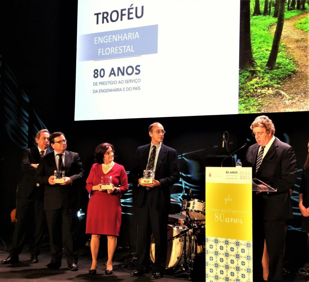 CEF Recebe "Troféu Ordem dos Engenheiros 80 anos"